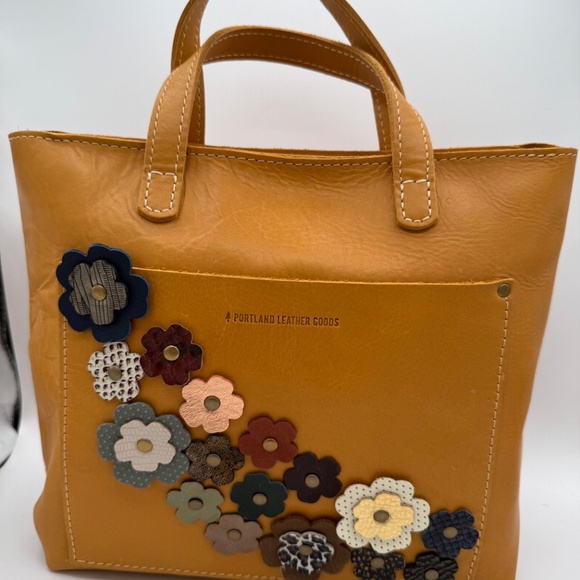 Portland Leather Handbags - Portland Leather Customized Sunflower Medium Crossbody Tote NWOT